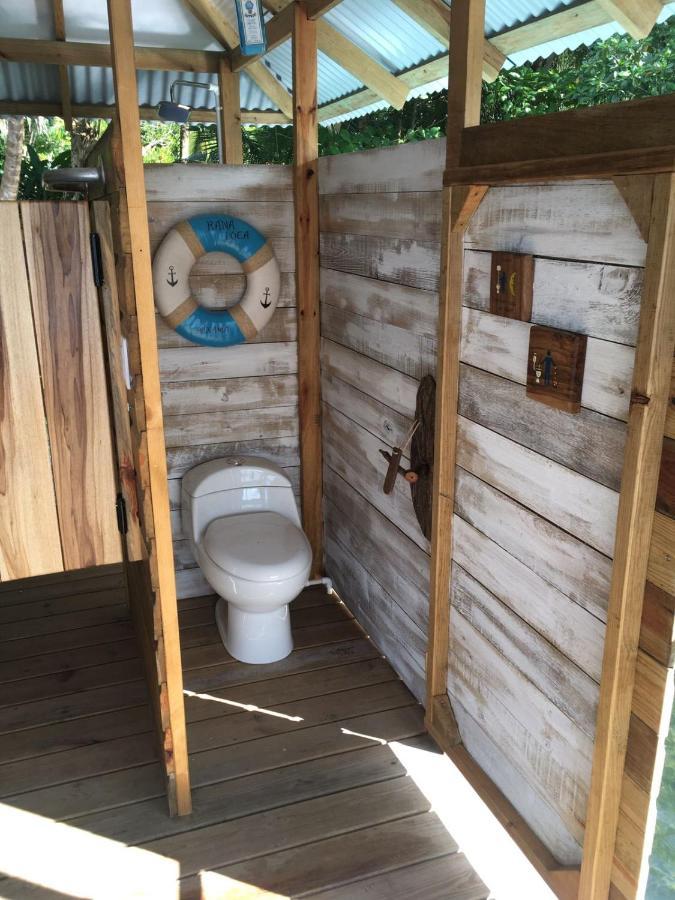 Tierra Oscura El Toucan Loco Floating Lodges מראה חיצוני תמונה