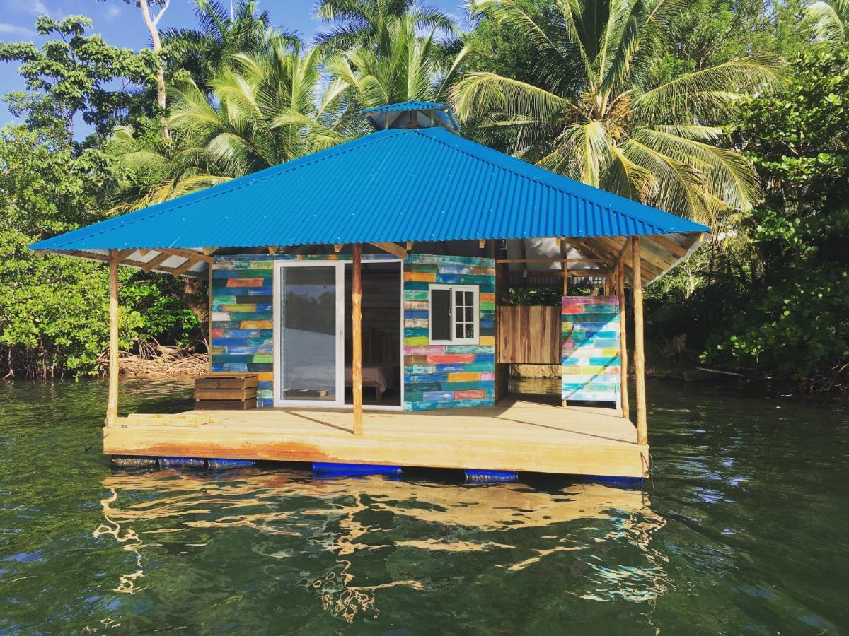 Tierra Oscura El Toucan Loco Floating Lodges מראה חיצוני תמונה
